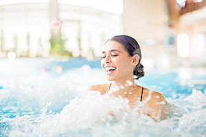 Győr v hotelu s polopenzí a neomezeným bazénem a saunou – v nabídce varianty se vstupem do termálů