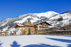 Vysoké Taury u skiareálu v Hotelu Sonnhof *** s polopenzí, wellness a vyžitím