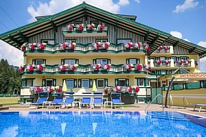 Rakouské Alpy v Hotelu Unterberghof **** s polopenzí a bazénem + děti zdarma