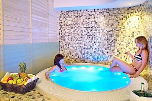 Jižní Čechy ve 4* hotelu s neomezenou saunou, privátním wellness a polopenzí + dítě do 7,9 let zdarma