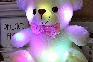 Svítící plyšový medvídek pro děti - 5 barev a poštovné ZDARMA!