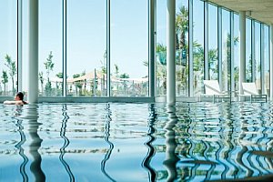 Celodenní vstupenka do termálních lázní a nového saunového světa MJUS World Resort & Thermal Park ****