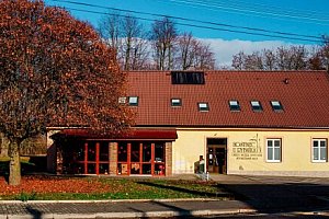 Pobyt blízko Jičína a Prachovských skal: Hostinec U Rybníka s polopenzí, bazénem a vyžitím pro děti i dospělé