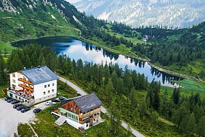 Rakouské Alpy: Léto v Tauplitzalm v Hotelu Alpenrose *** s polopenzí, 3 druhy saun a výletním vláčkem