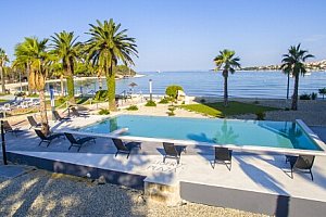 Chorvatsko: Ostrov Pag v Liberty Hotelu *** přímo u soukromé pláže s polopenzí a 2 bazény + fitness centrum