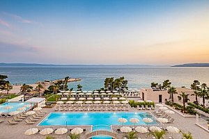 Makarská jen 150 m od moře v luxusním 5* Aminess Khalani Hotelu s polopenzí, bazény a wellness + dítě zdarma