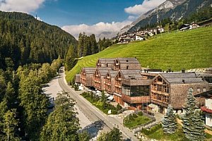 Italské Tyrolsko: Údolí Ratschings v 5* Hotelu Tenne Lodges s polopenzí + luxusní wellness a fitness centrum