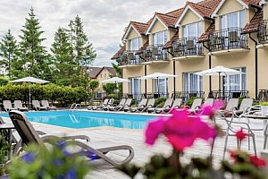 Letovisko Rewal na břehu Baltského moře: Hotel Alcest *** přímo u pláže se snídaní a wellness (bazén, vířivka)