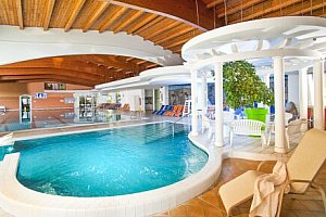 Slovinsko v Terme Topolšica - Hotelu Vesna s polopenzí a neomezeným vstupem do termálních lázní + 3 sauny