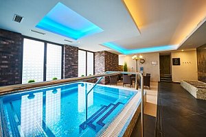 Mariánské Lázně: Luxusní Hotel Queens **** s neomezeným wellness centrem (bazén, vířivka, sauny) a polopenzí