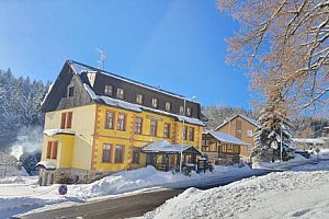 Krkonoše: Janské Lázně u sjezdovek a Stezky korunami stromů v Penzionu Adélka *** se snídaní/polopenzí + sauna