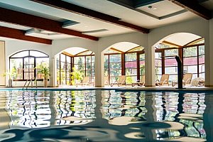 Mazurská jezera v Hotelu Anders **** se snídaní nebo polopenzí + vyhřívaný bazén, fitness a dětský koutek