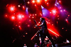 Foo Fighters živě v Berlíně v rámci TAKE COVER TOUR 2026: vstup na koncert + ubytování v prémiovém hotelu