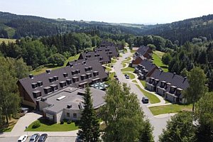 Orlické hory v Hotelu Říčky *** se snídaněmi formou bufetu, bazénem, vířivkou a saunou + láhev vína a slevy