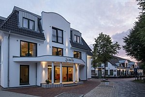 Severní moře 450 m od pláže: Büsum ve 4* Hotelu Zur alten Post se snídaní/polopenzí + aquapark s mořskou vodou