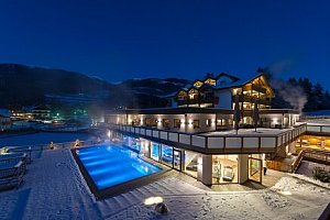 Gurmánský i wellness pobyt v italském Tyrolsku: Green Lake Hotel Weiher ****+ s polopenzí, bazénem a saunami