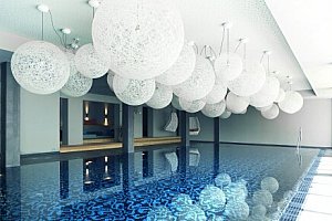 Rakouské údolí Brandnertal 600 m od skiareálu v Hotelu Walliserhof **** s polopenzí a wellness + čajový bar