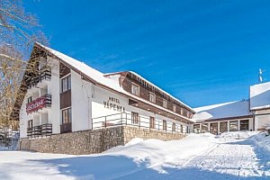 Krkonoše přímo pod sjezdovkou v Penzionu Vápenka *** s polopenzí, saunou a vířivkou + dětská herna a kulečník