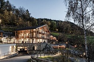 Jižní Tyrolsko: Pobyt v Presulis Hideaway Apartments & Restaurant se snídaní, wellness a venkovním bazénem