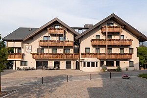  Stylová dovolená v Jižním Tyrolsku nedaleko Brixenu: Am Brunnen Apartments se snídaní, bazénem a saunou