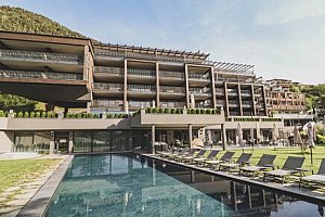  Wellness pobyt blízko Brixenu: 4* Hotel Molaris Lodges s polopenzí plus, bazény a 5 saunami + hřiště a herna