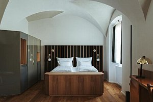 Historický Brixen a Dolomity v Arthotelu Lasserhaus **** se snídaní, vířivkou a saunou + slevová karta