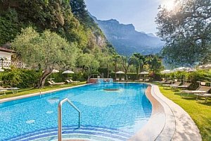 Pobyt u Lago di Garda a Monte Baldo v Hotelu Continental **** se snídaní či polopenzí, wellness a vyžitím
