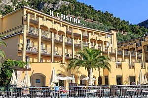 Limone u Lago di Garda a Gardalandu: Hotel Cristina *** se snídaní či polopenzí a 2 bazény + zážitky a sleva