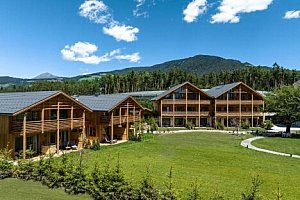Stylový horský pobyt nedaleko Brixenu: Kessler's Mountain Lodge **** se snídaní, venkovním bazénem a saunou