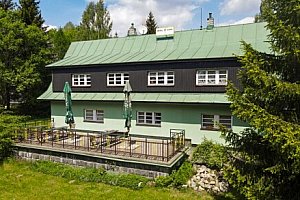 Krkonošský NP: Harrachov v Hotelu U Supa *** se snídaní nebo polopenzí a slevou na masáž + dětský koutek