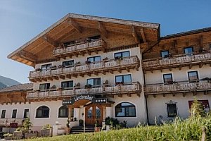 Korutany v ekologickém Hotelu Lärchenhof **** s plnou penzí plus, panoramatickým wellness a slevovou kartou