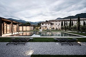 Užijte si Lago di Garda v Monastero Arx Vivendi **** se skvělou snídaní, wellness a venkovním bazénem