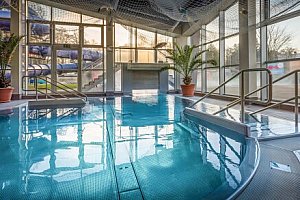 Turčianské Teplice jen 50 m od Spa & Aquaparku v Penzionu Panda s polopenzí a vstupem do bazénů + drink