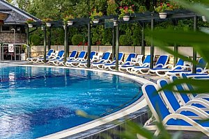 Maďarsko blízko jezerních lázní: 4* Ensana Thermal Hévíz Health Spa Hotel s polopenzí a termálním wellness