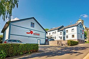 Jeseníky a Vrbno pod Pradědem: Centrum Stone Hotel & Sport *** se snídaní či polopenzí a fitness neomezeně
