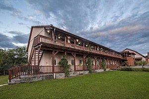 Egerszalók u termálních lázní ve Sweet-Life Wellness Apartments s polopenzí a neomezeným wellness + hřiště
