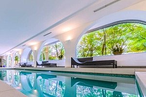 Relax na zámku 30 km od Vídně: Baden ve 4* Pytloun Schlosshotelu Weikersdorf s polopenzí a wellness neomezeně
