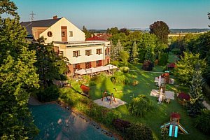 Orlické hory v luxusním April Hotelu Panorama **** s polopenzí, neomezeným wellness a welcome drinkem