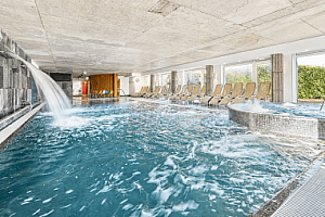 Maďarsko u Balatonu luxusně:  Hotel Bonvino Wine & Spa **** s polopenzí a neomezeným wellness + degustace vín