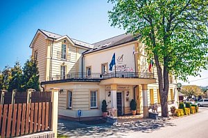 Adršpach: Hotel Tommy **** se snídaní formou bufetu a relaxací v bazénu a vířivce + parní aroma lázeň a sleva