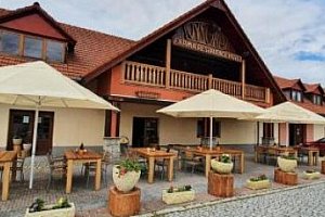 Romantika na farmě: péče o koně, piknik v přírodě a privátní wellness