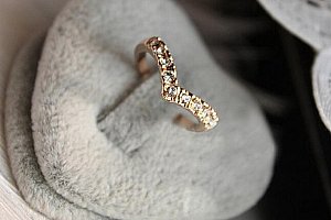 Prsten zaoblený ve zlaté barvě a poštovné ZDARMA!