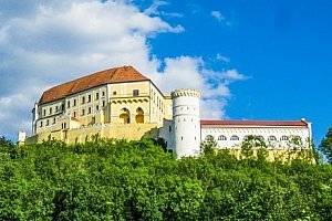 Letovice: pobyt s polopenzí v Hotelu Dermot *** u zámku a Moravského krasu