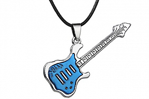 3D náhrdelník s přívěskem kytary z chirurgické oceli na provázkovém řetízku PN0000157 Barva: Modrá
