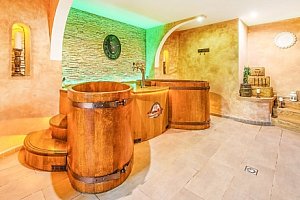 Beskydy v Hotelu Beskyd s wellness, polopenzí a 50% slevou na pivní koupel