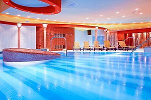 Dunajská Streda: Hotel Therma **** s luxusním wellness, koupalištěm a polopenzí