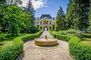 Maďarsko: zámecký Batthyány Castle Hotel **** s termálním wellness a snídaní