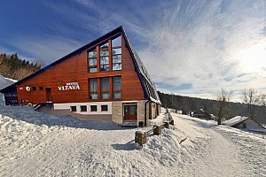 Zima v Hotelu Vltava v Krkonoších pro 2 + 2 děti do 15 let zdarma
