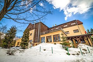 Jizerské hory u skiareálů: Amantis Vital Sport Hotel *** s polopenzí a wellness