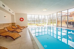 Resort Orsino přímo u Lipna s neomezeným wellness s bazénem a saunou, koloběžkami a polopenzí
